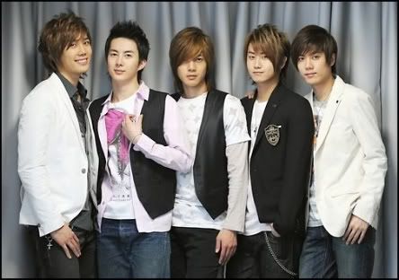 left to right: jung min, hyung joon,Â hyun joong, young saeng, kyu ...