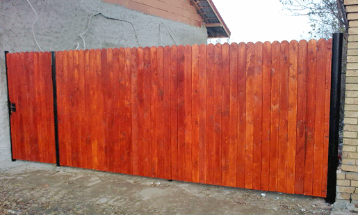 CARSON INSTAL: Gard din lemn lacuit, baituit cires
