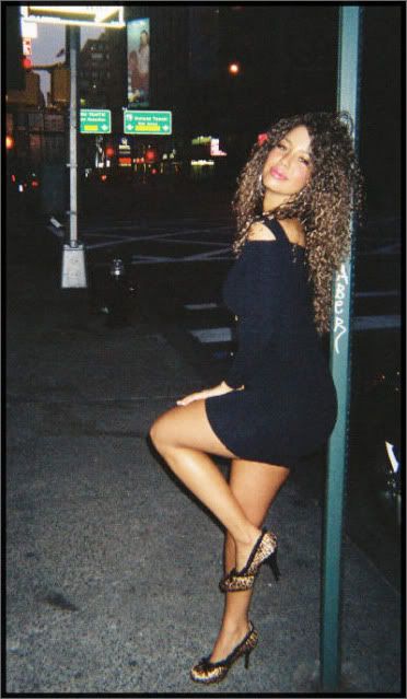 amber rose with long hair. God Amber Rose is even more beautiful with long hair! I want her!