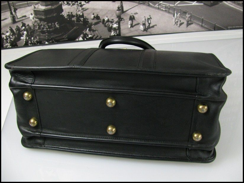 Authentic COACH Vintage Gladstone Doctor Lawyer Leather Briefcase Black